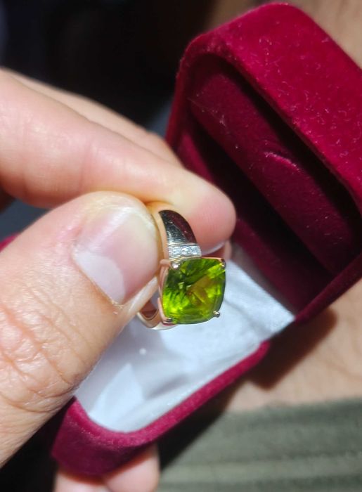 Złoty pierścionek z peridotem - PRZEPIĘKNY