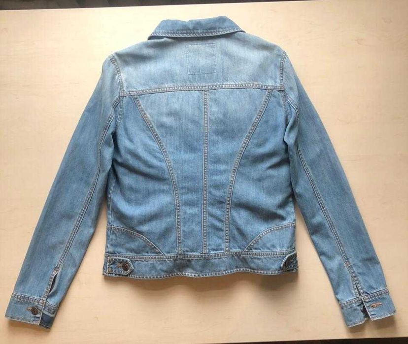 Куртка джинс жіноча. б/в