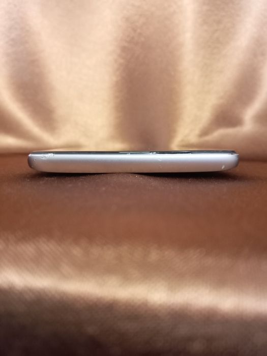 Смартфон OnePlus 3T