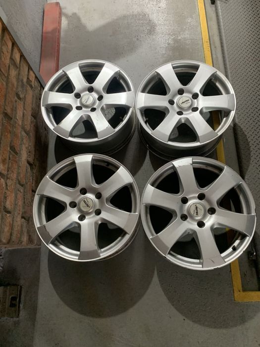 Легкосплавні диски 5х130 R218 на Audi Q7, VW Toureg