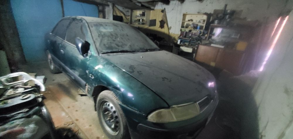 Продам авто Mitsubishi Carisma