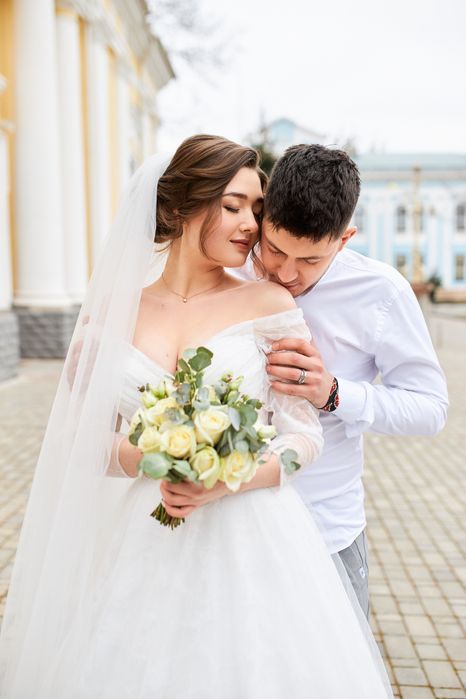 Прокат-продаж  весільна сукня