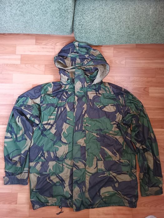 Оригінальна вітрозахистна куртка армії НАТО фірми Горець