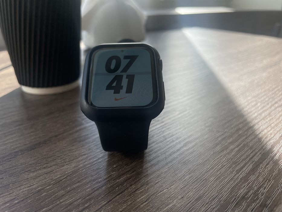 Apple watch 7 45 mm.