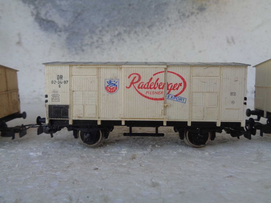 1:87 PIKO Lote de 3 carruagens caixa fechada comboio