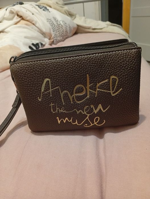 Saszetka na karty Anekke