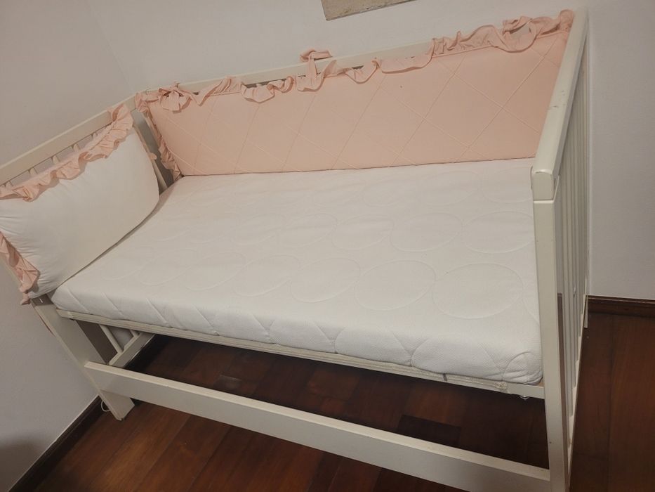 Berço com colchão