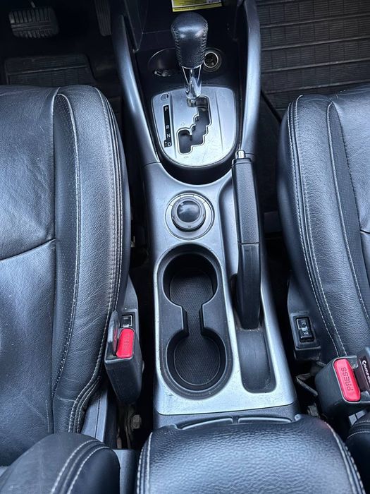 Митсубиши аутлердер 2 хл