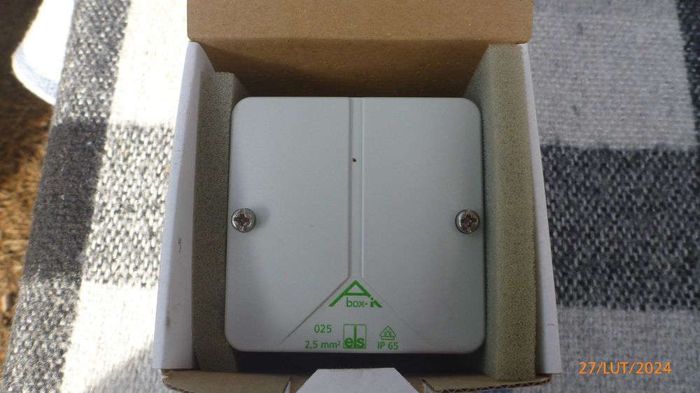 # Puszki natynkowe Siemens  AGS2S