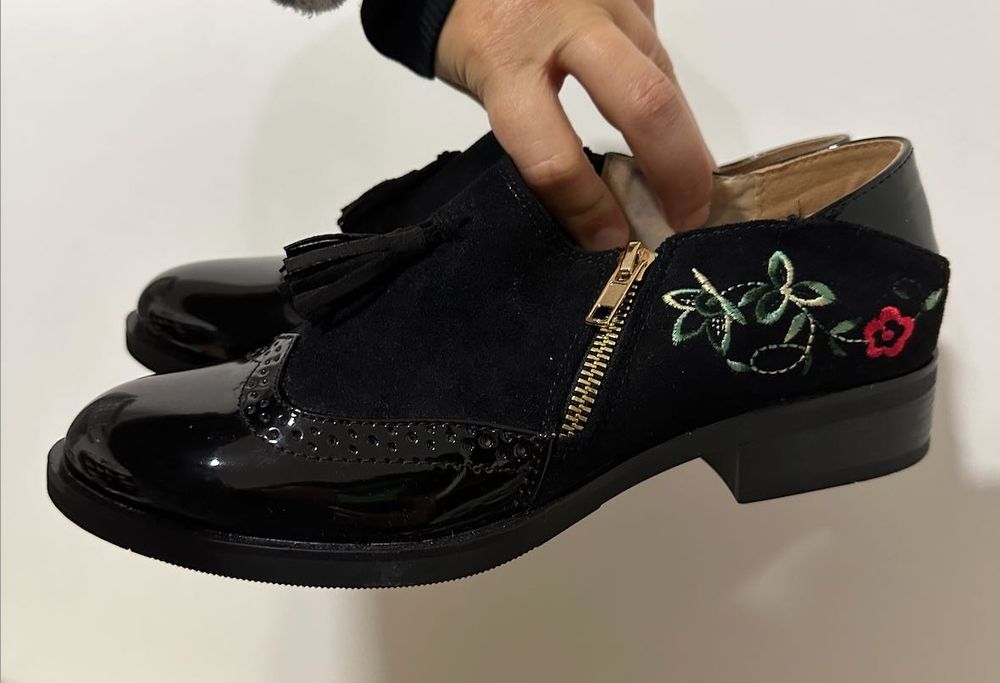Sapatos Pretos Verniz Nº 39 Novos