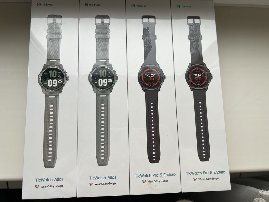 Смарт-годинники Mobvoi TicWatch Pro 5 Enduro 2/32Gb Obsidian (WH12088)