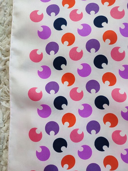 Шелковый бандана платок LR 
100% шелк, шов роуль.