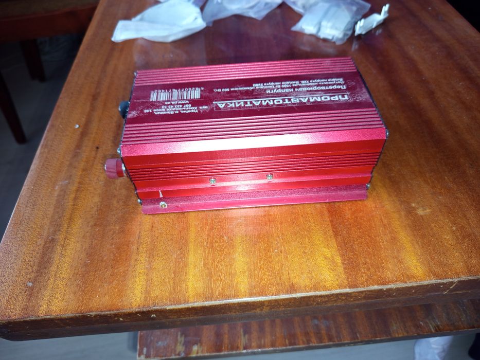 Інвертор 12 в 220 в