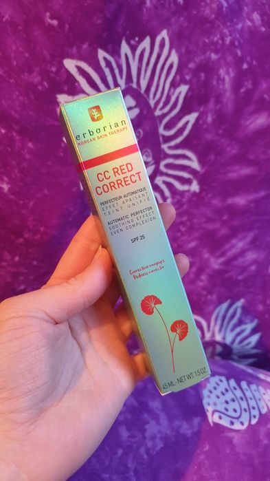 Nowy Erborian CC Red Correct do twarzy