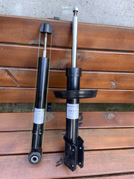 Комплект стойок до автомобіля opel vectra універсал