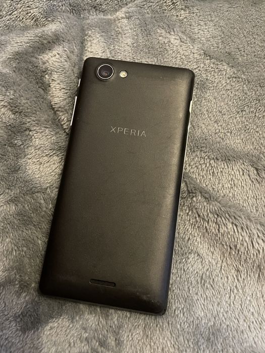 Sony Xperia J ST26i