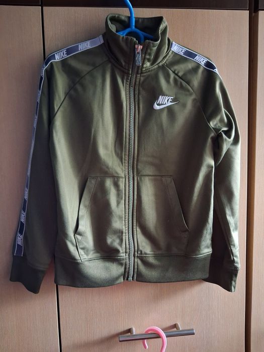 Sprzedam bluzy rozm. 110-116