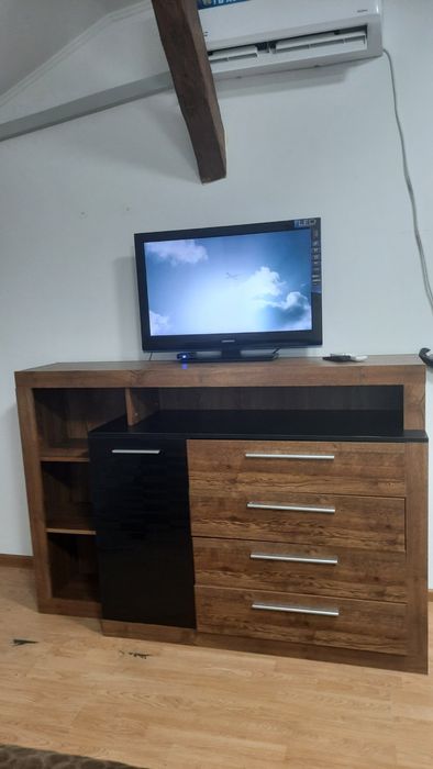 Вільно/Готель MONO/Героїв Майдану 54/Центер Парк Шевченка.