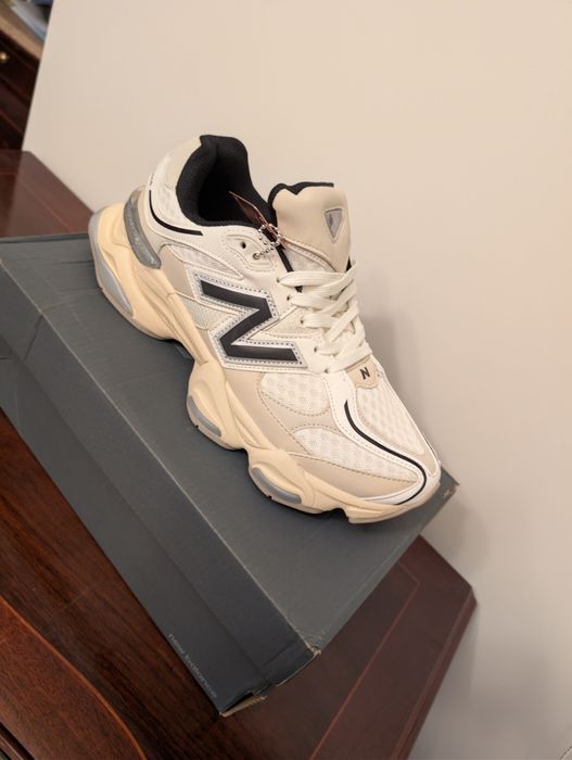 New Balance 9060 M