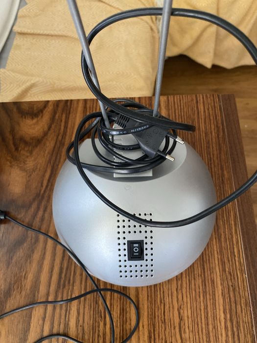 Lampka biurkowa Techno Lux przeznaczona do żarówek halogenowych