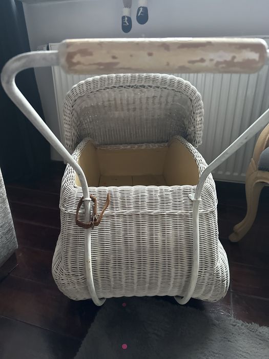 Wózek  Antyk duzy , wiklinowy