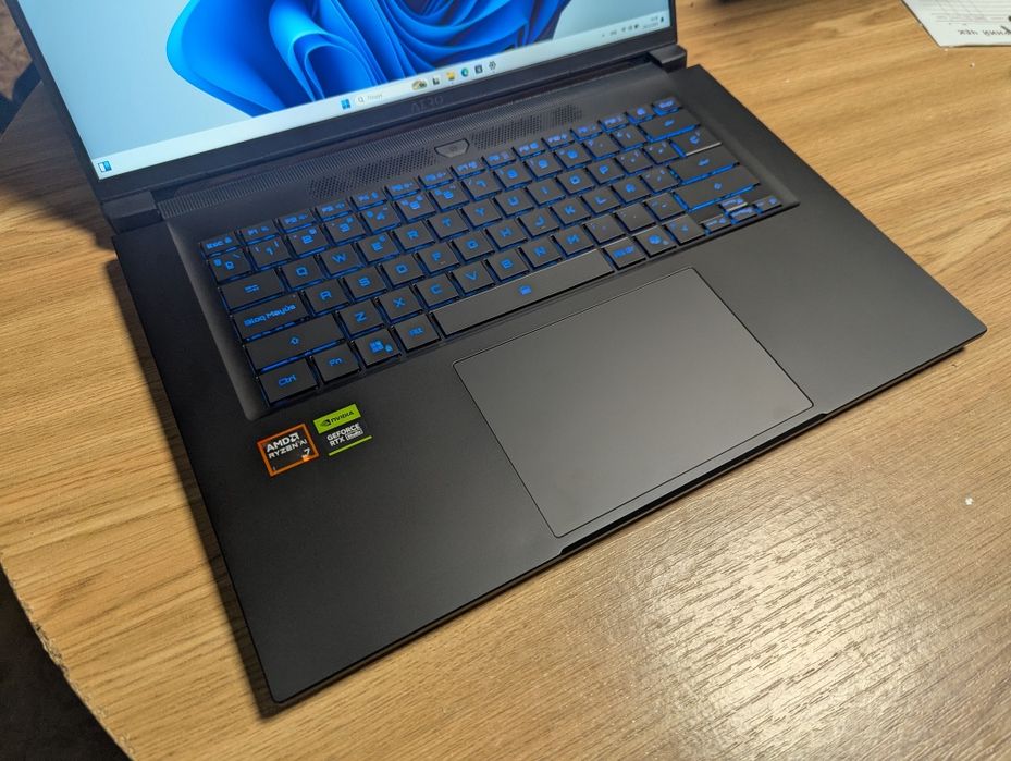 Новий Ноутбук Gigabyte Aero X16 Ryzen Ai 7 350/32GB/SSD1TБ/RTX5070 8GB