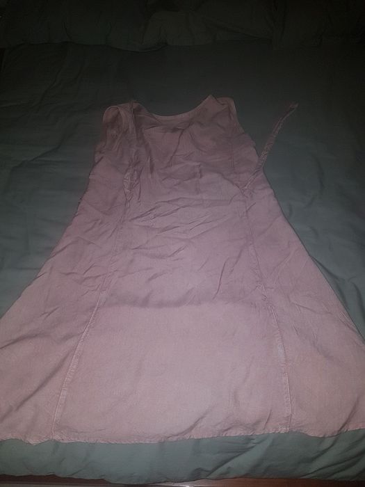 Vestido bege quase novo