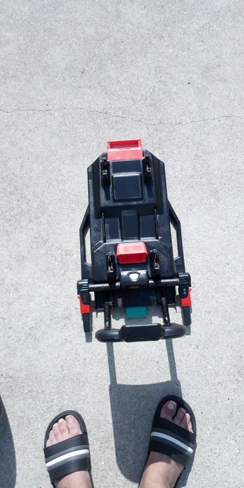 Carrinho bebe Pierre Cardin com isofix