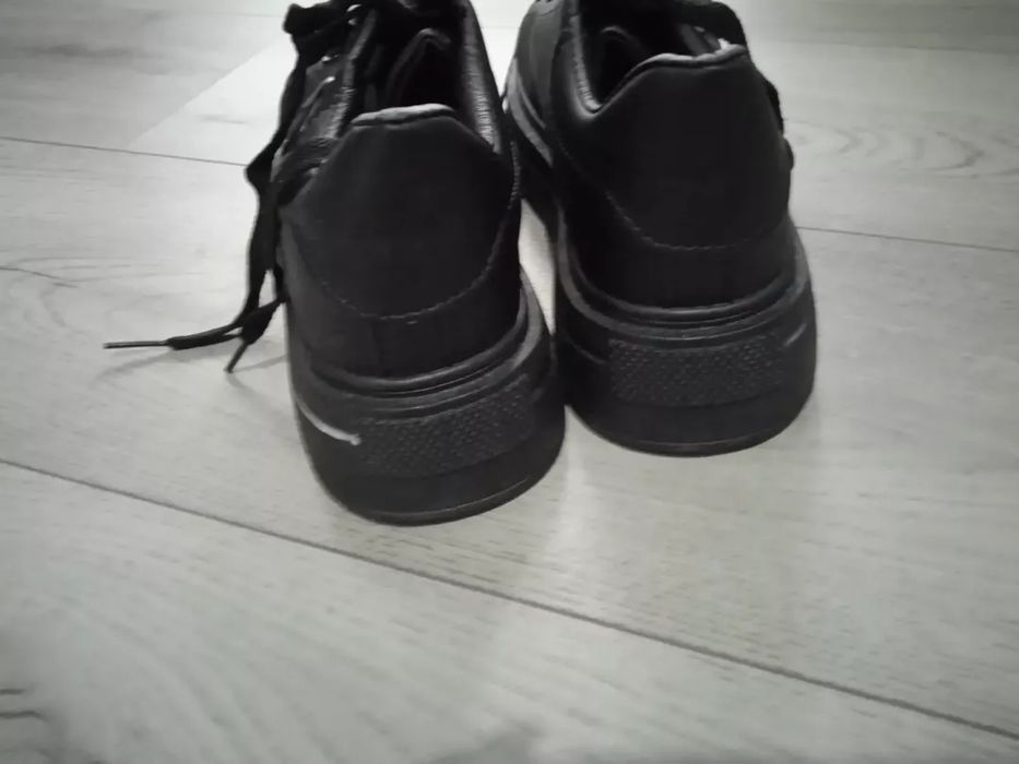 Продам нові туфлі