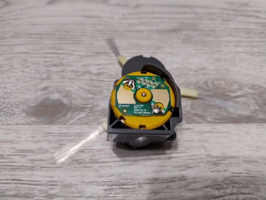 Moduł szczotki bocznej Irobot Roomba e5 z Nową szczotką