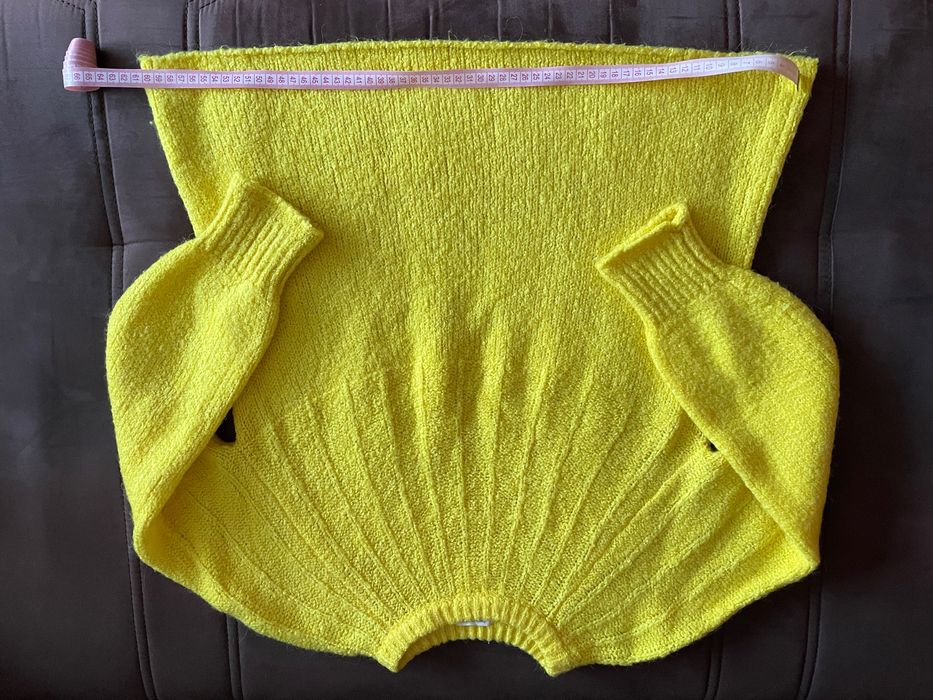 Cieplutki sweter ciążowy Zara