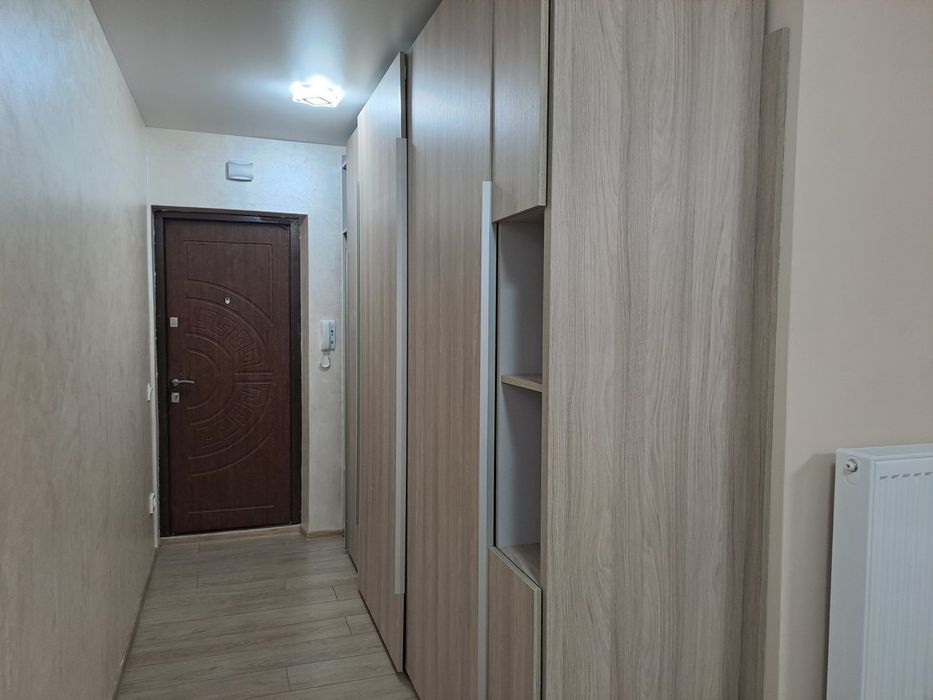 Продаж 2 кімнатної квартири + кухня-студія по вул. Київська.