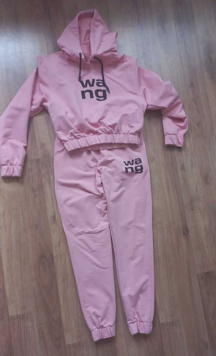 продам красивый  костюм