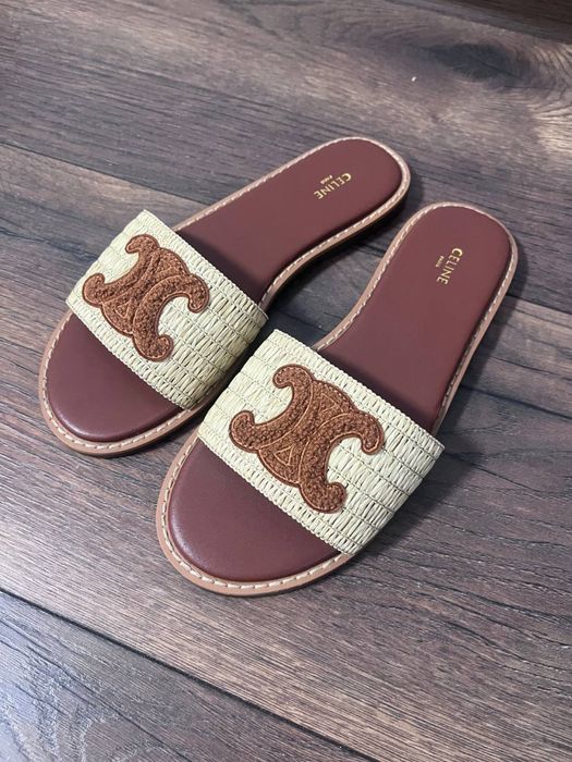 Шлепанці селин.