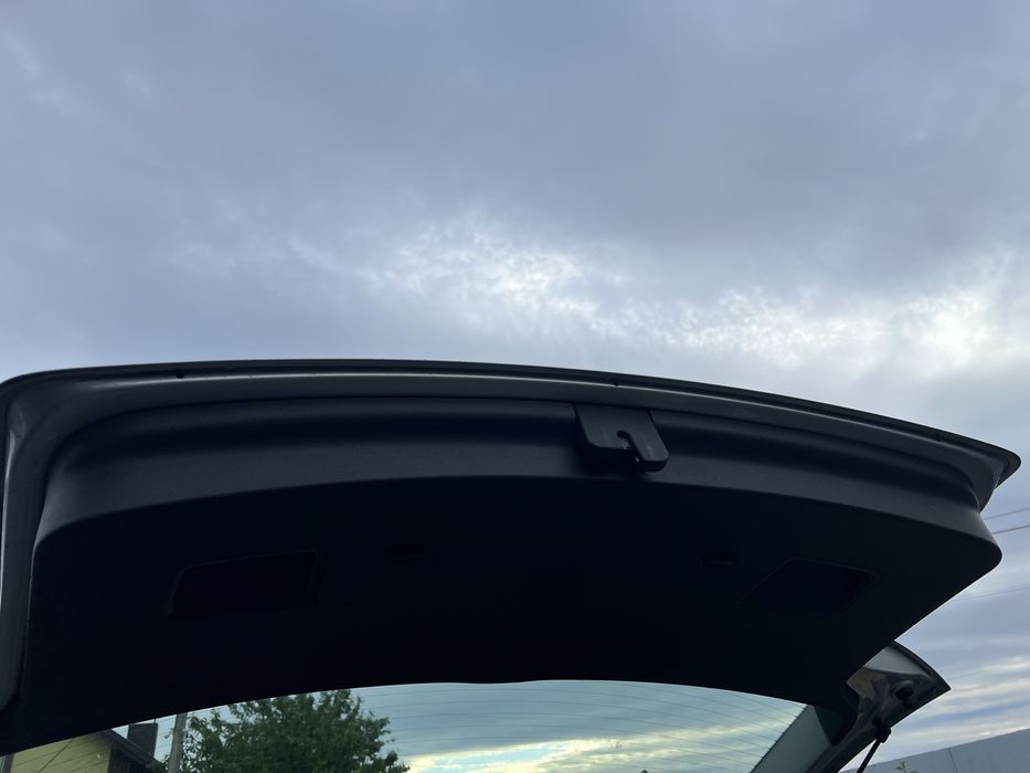 Задня ляда кришка багажника кляпа Volkswagen Touran Туран