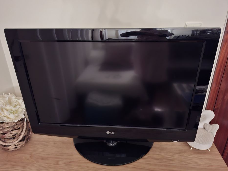 Televisão LG 81 cm avariada