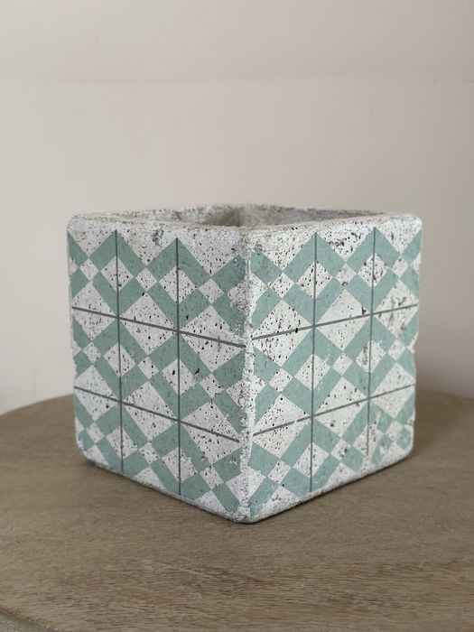 Doniczka bertonowa belldeco