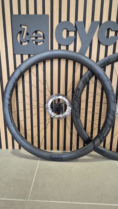Rodas New Race C4R com discos