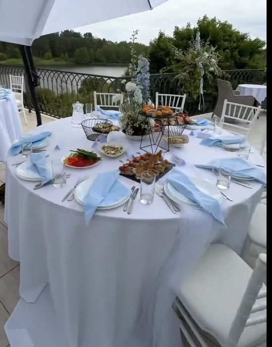 Стол банкетный диаметр 180 см.