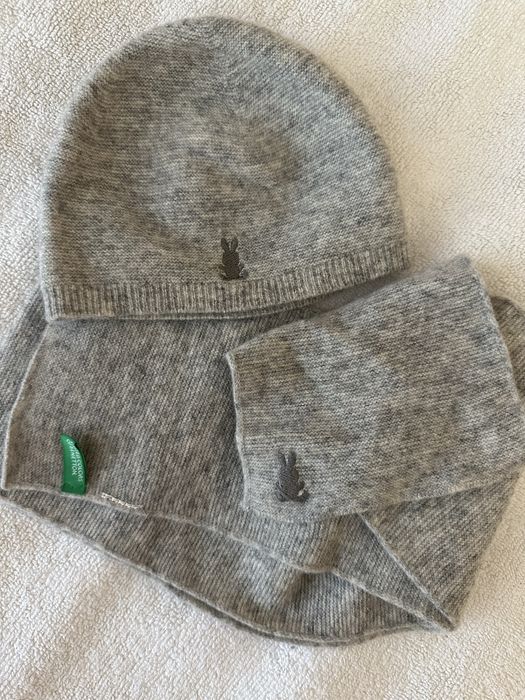 Benetton комплект шапочка з шарфіком на 1 рік.