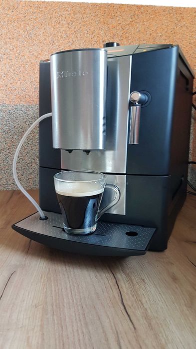 Ekspres MIELE CM 5200 One Touch po serwisie 6miesięcy gwarancji