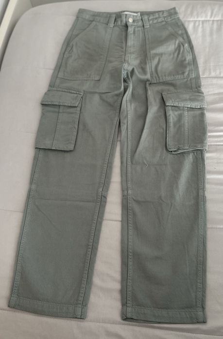 Calça cargo verde 36 Bershka