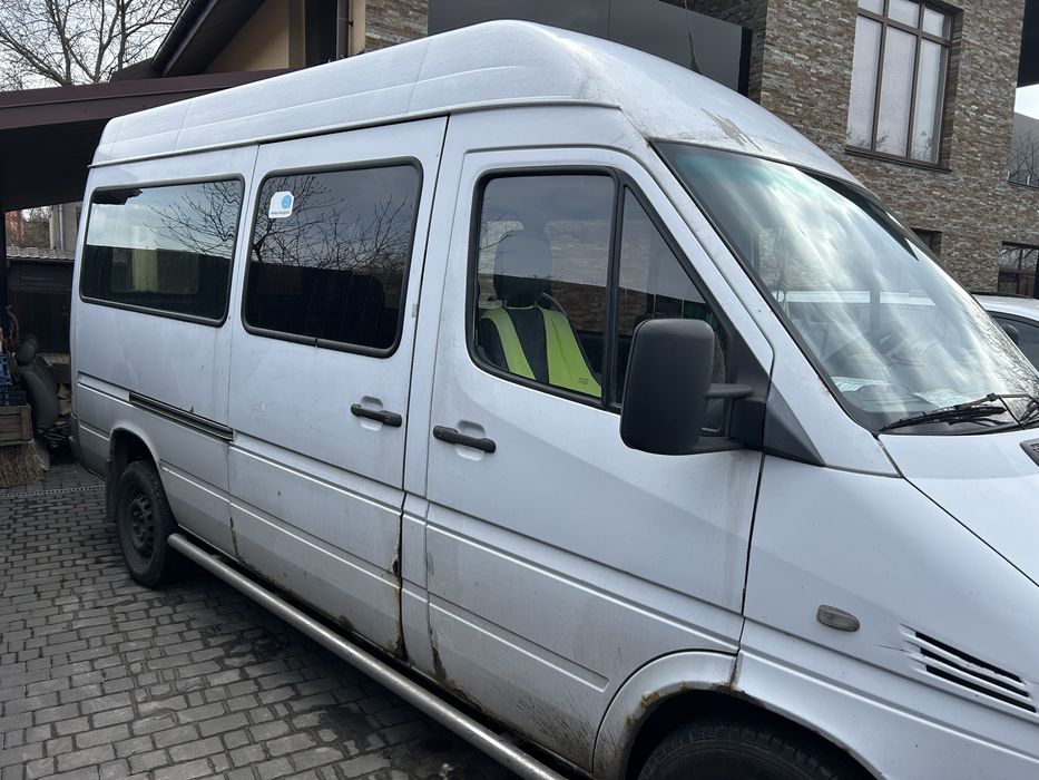 Mercedes Sprinter (пасажир)
