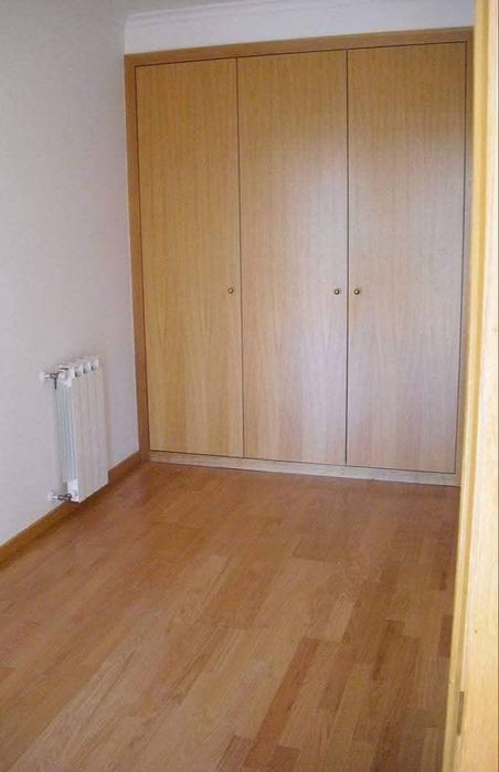 Alugo apartamento T1