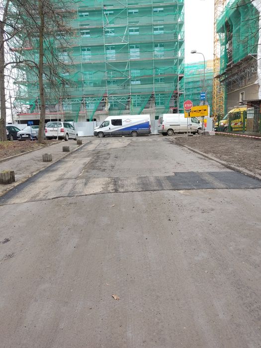 Układanie asfaltu naprawa drogi,dziur ogólnie wszystko
