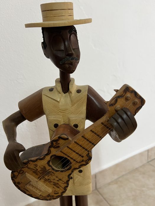 Esculturas de Madeira - Artesanato Cubano