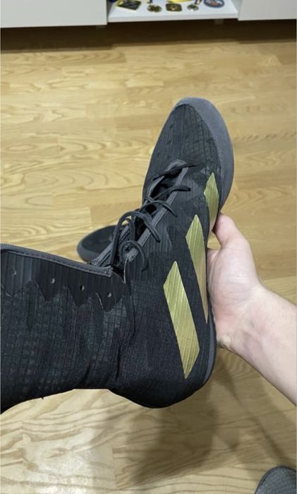 Боксерки Adidas box hog 4