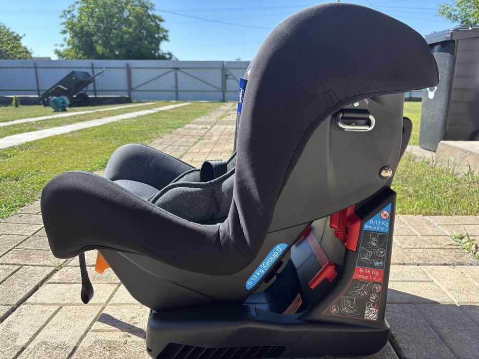 Автокрісло Chicco Cosmos, група 0+/1