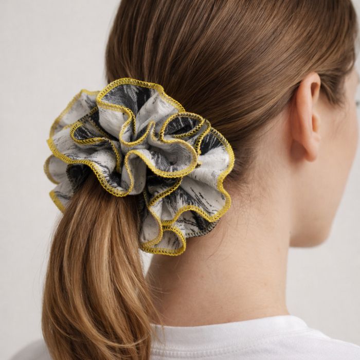 Scrunchie fru fru elastico de cabelo hand made - upcylcling