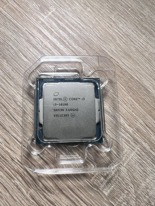 Процесор Intel Core i3-1О1ОО